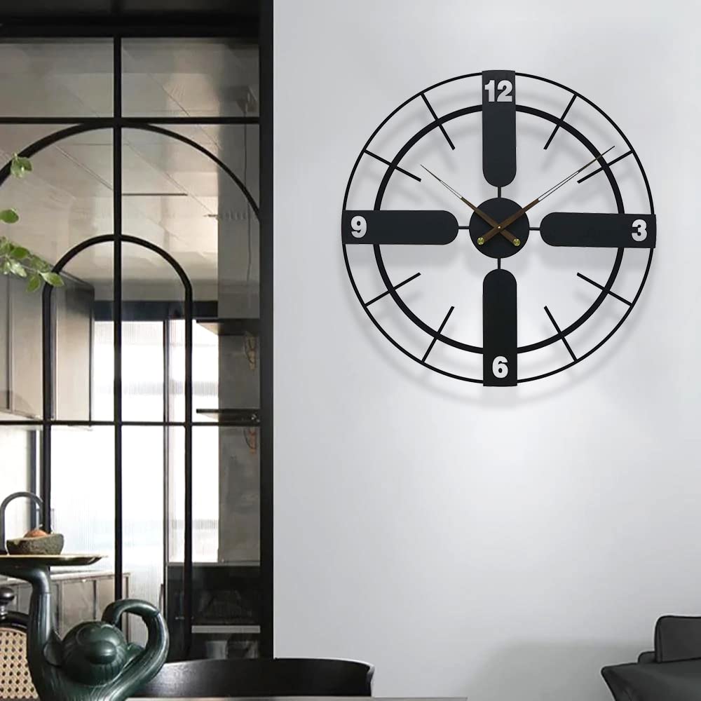 ARCURA MI Metal Wall Clock