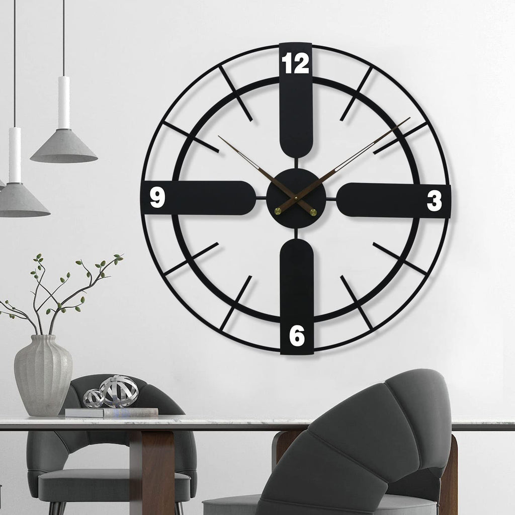 ARCURA MI Metal Wall Clock