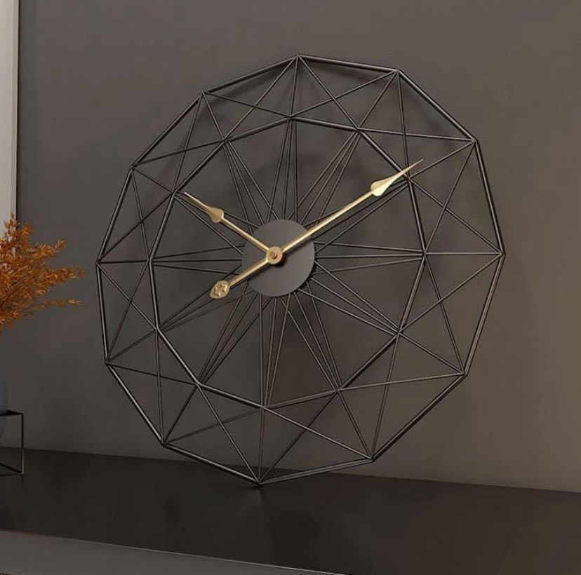 Luxurious SPIDER MI Wall Clock
